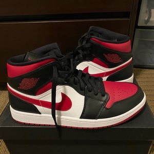 Air Jordan 1 Mid